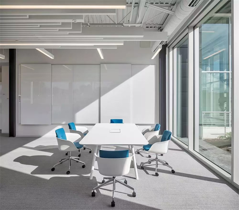 辦公室玻璃貼膜重要嗎！ 辦公室貼膜的好處有以下幾點(diǎn)